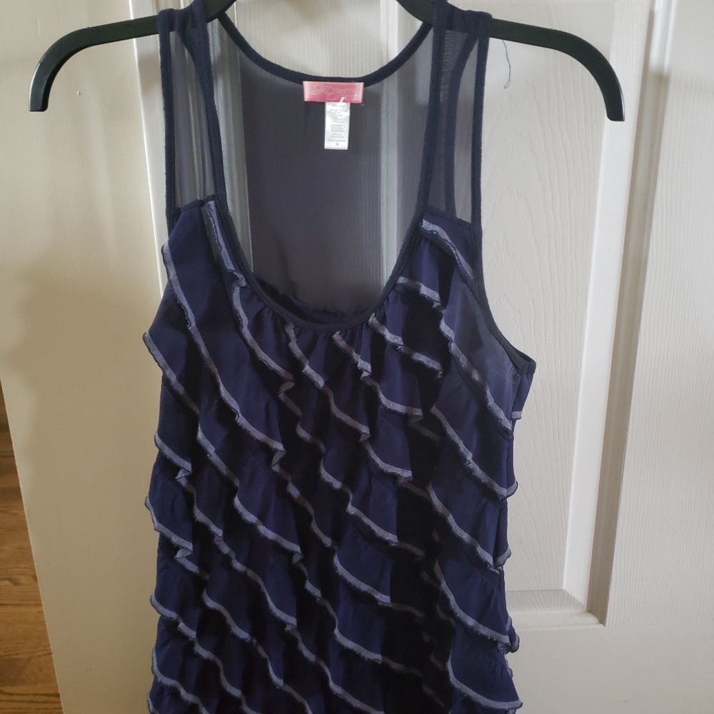 Six degrees brand top.